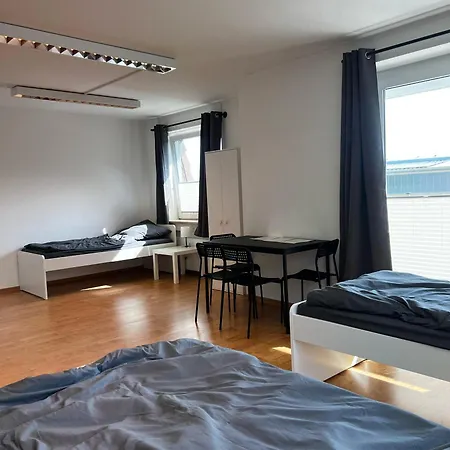 2 Bedroom Apartment, 6 Singlebeds, Near A7 Autobahn, Free Parking, Henstedt-Ulzburg